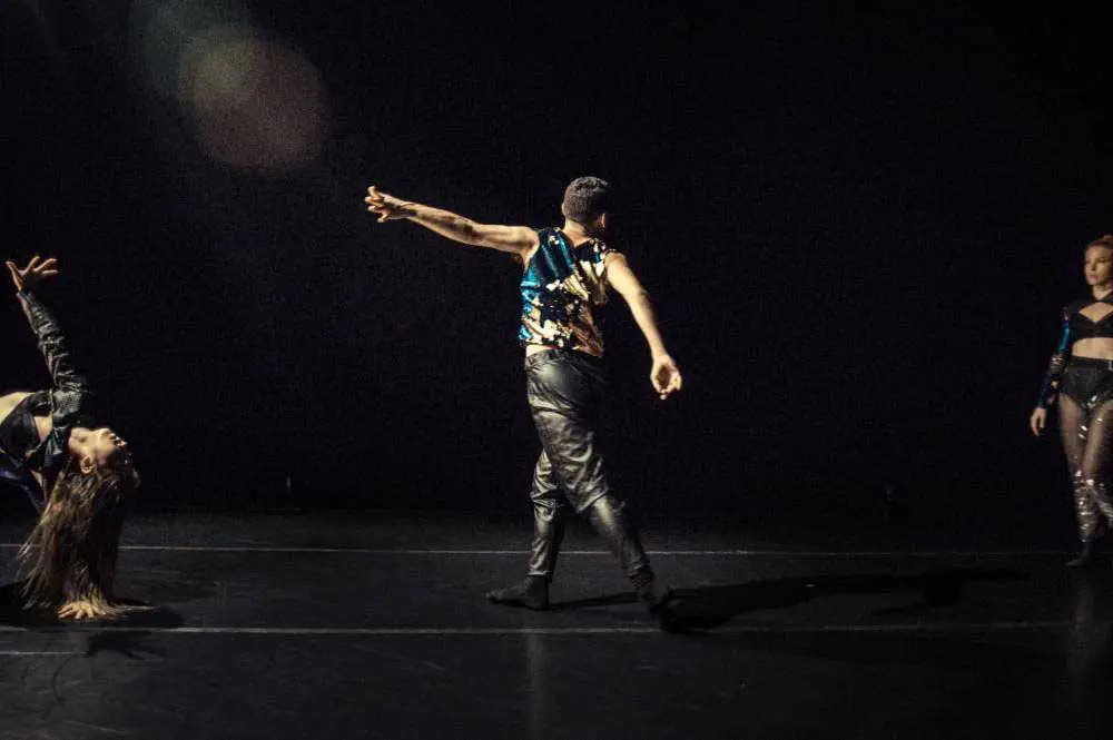 Spectacle entaché captation danseur.euse.s